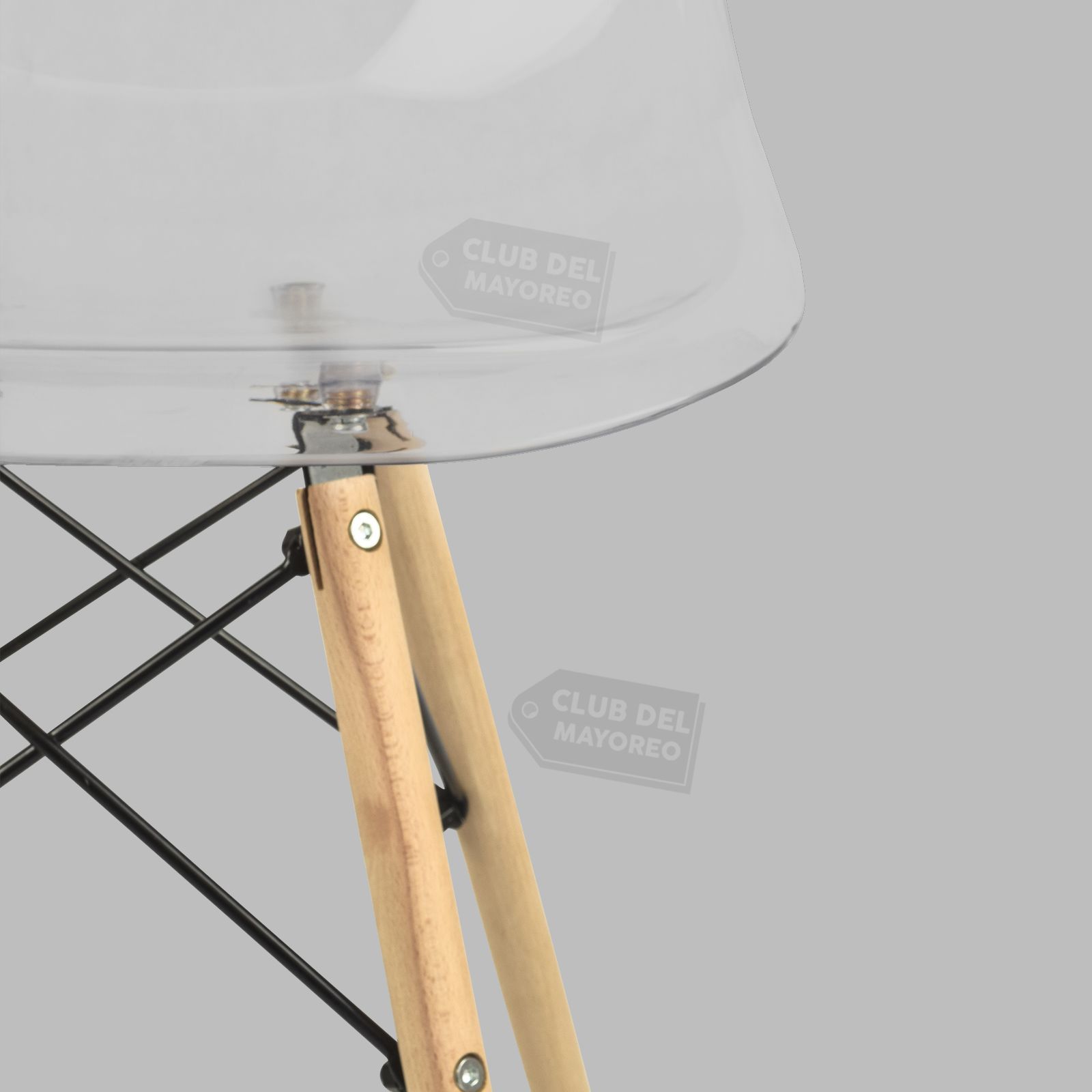 579864-EAMES-TRANSPARENTE-8.jpg